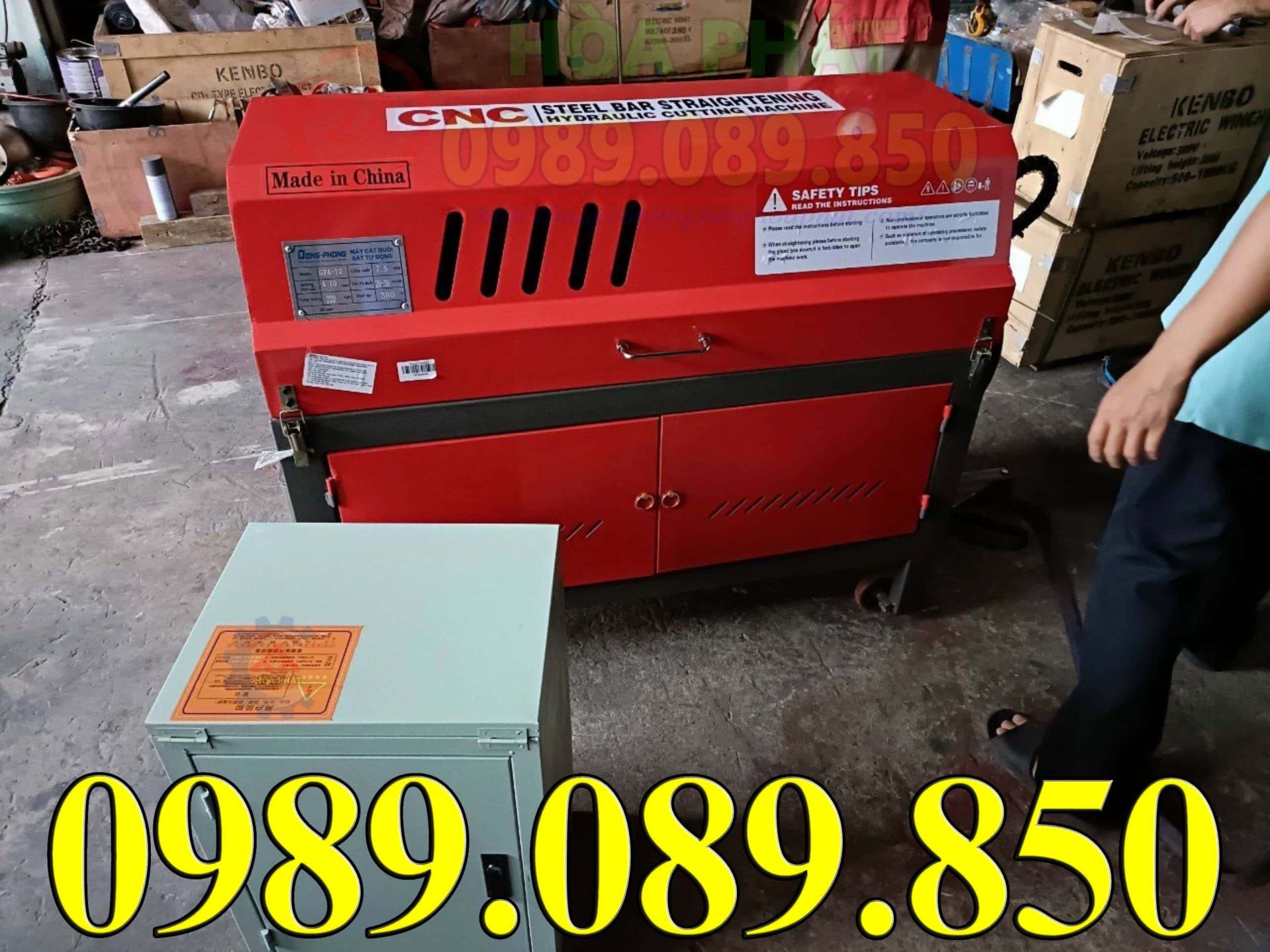 M&aacute;y duỗi cắt tự động GT4-12 c&oacute; tủ điện chất lượng cao.