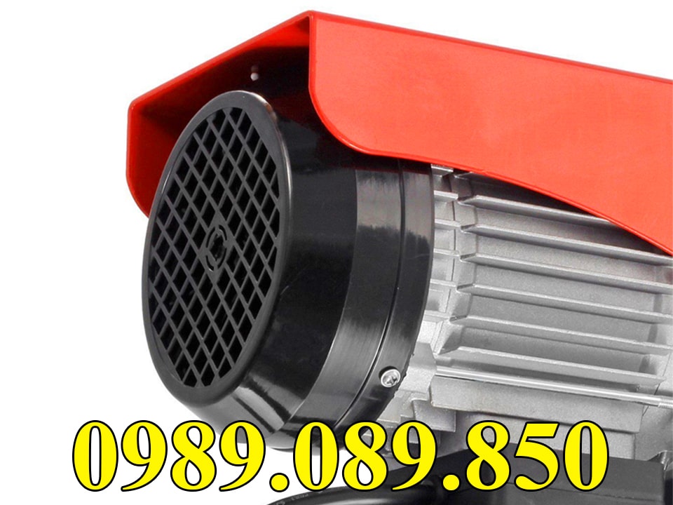 Quạt gi&oacute; l&agrave;m m&aacute;t động cơ