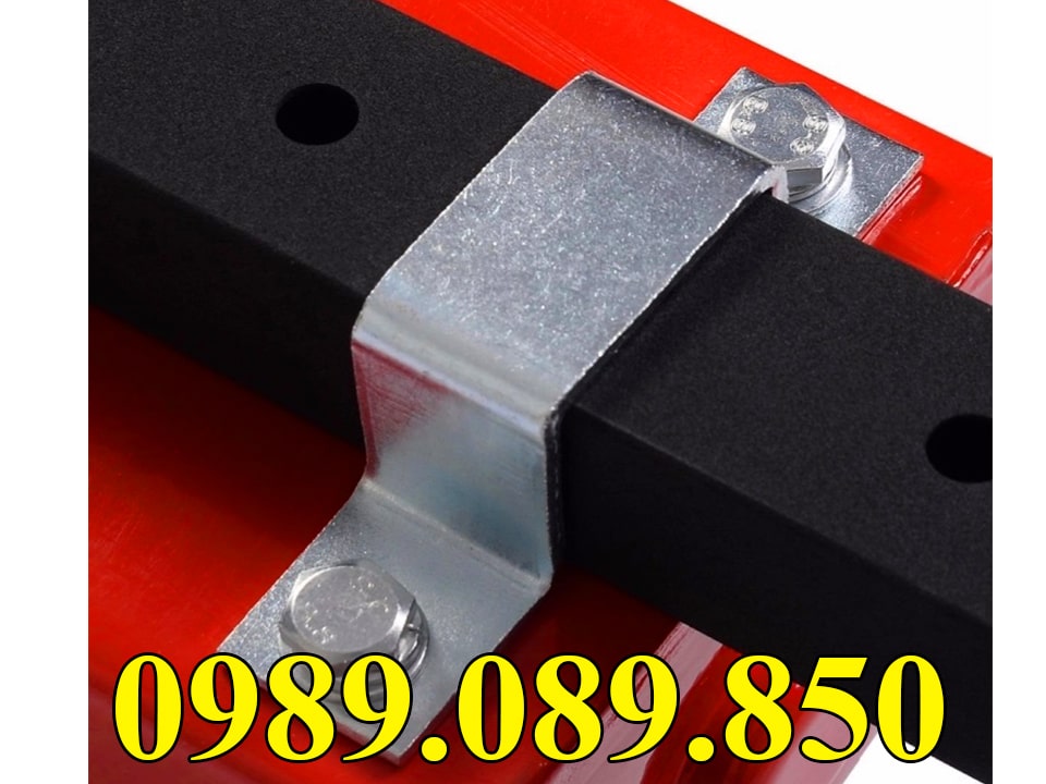 Cố định m&aacute;y tời điện v&agrave;o thanh sắt hộp